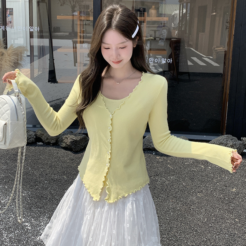 Pseudo-two sweet bottoming shirt show young sweater