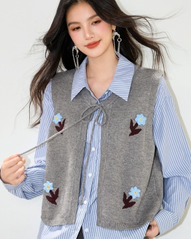 Autumn embroidered cardigan knitted round neck tops for women