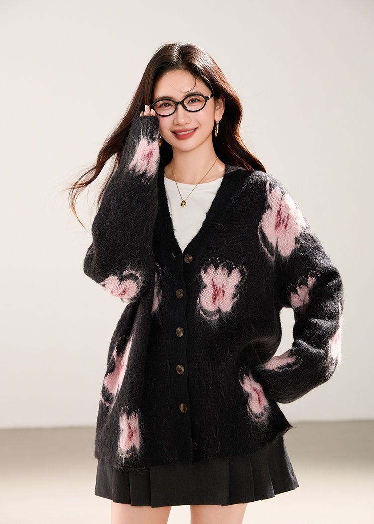 V-neck spring loose peach blossom lazy sweater for women