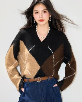 Autumn and winter loose quilted sweater for women