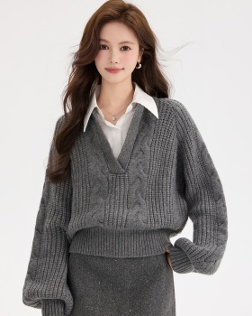 Thick college style Pseudo-two V-neck sweater for women