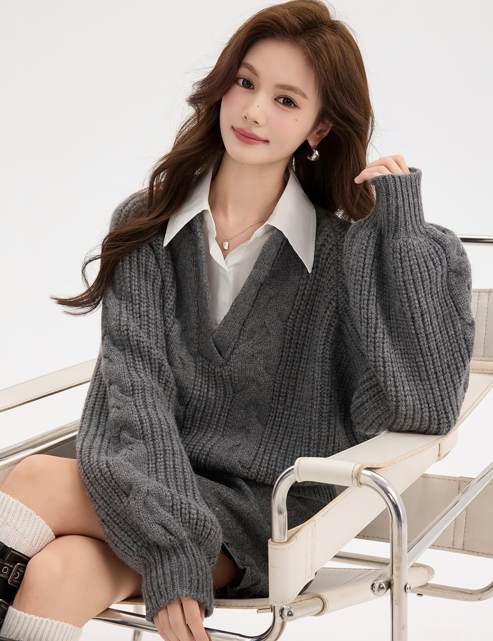 Thick college style Pseudo-two V-neck sweater for women