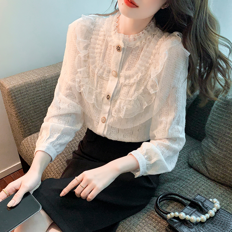 Autumn and winter lace small shirt lotus leaf edges tops