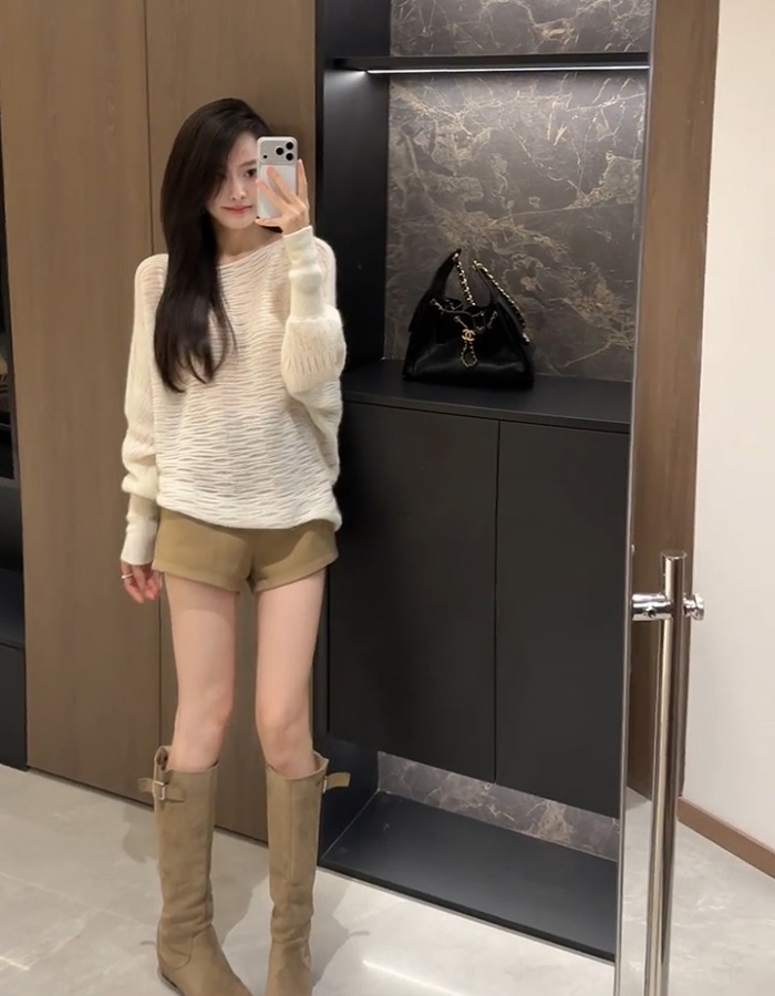 Tender autumn and winter mohair tops