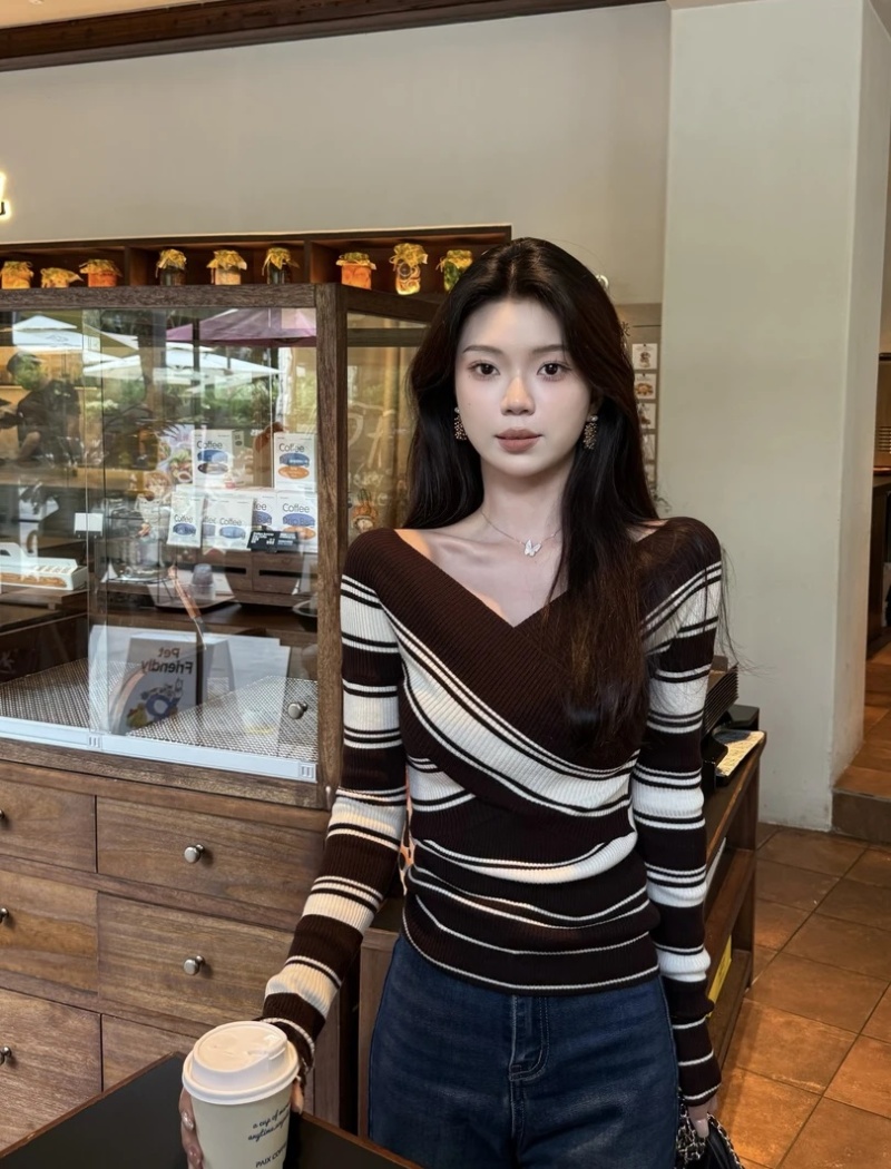 Autumn slim flat shoulder tops cross France style stripe sweater