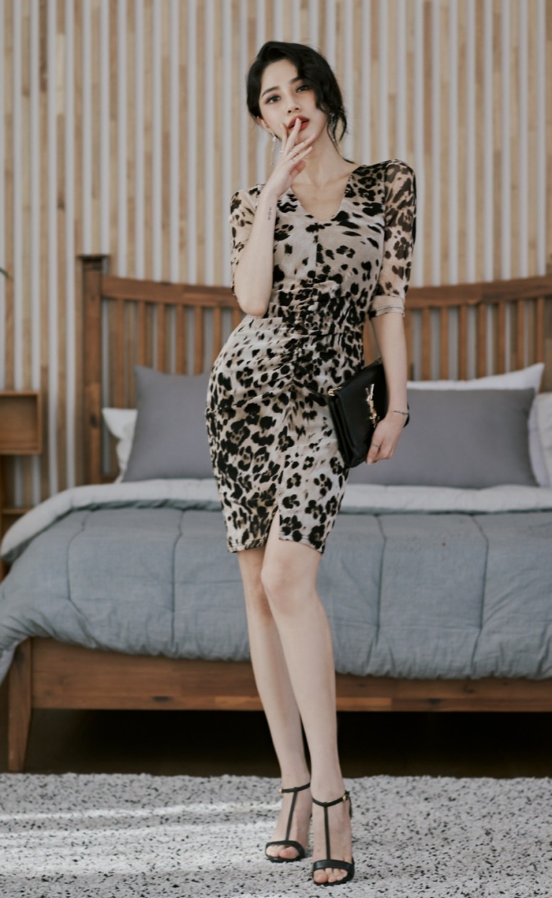 Sexy leopard Korean style T-back V-neck hip dress