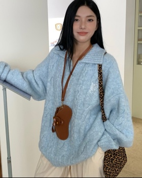 Lazy autumn and winter colors twist college style sweater