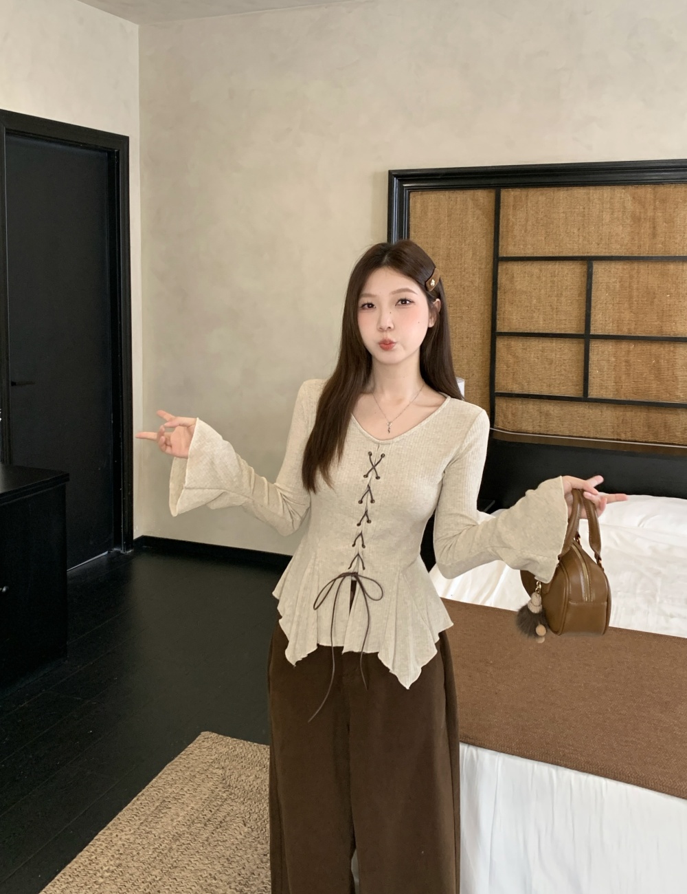 Irregular temperament bottoming shirt bandage autumn tops