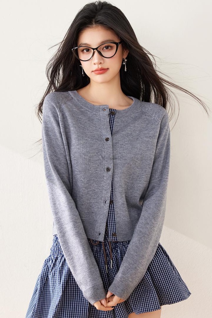 Wool raglan sleeve splice knitted round neck cardigan