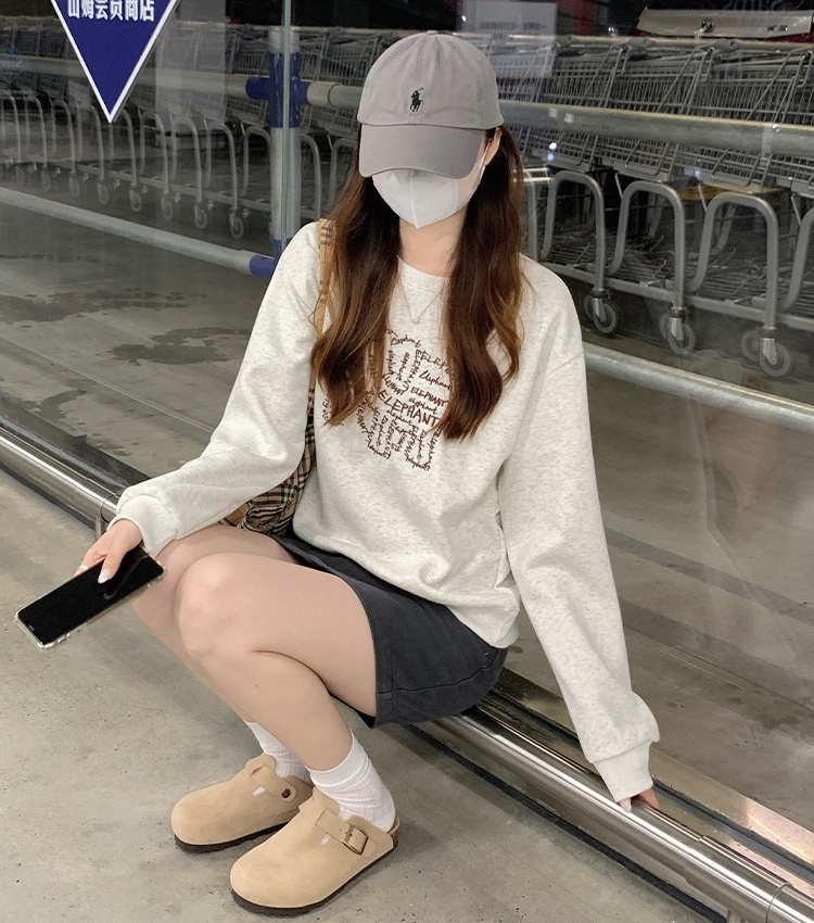 Not long sleeve hat round neck hoodie for women