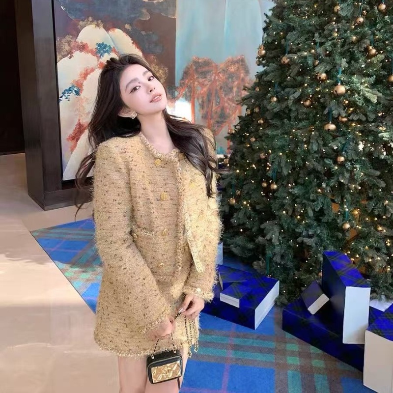 Rhinestone gold short skirt woolen jacket a set for women