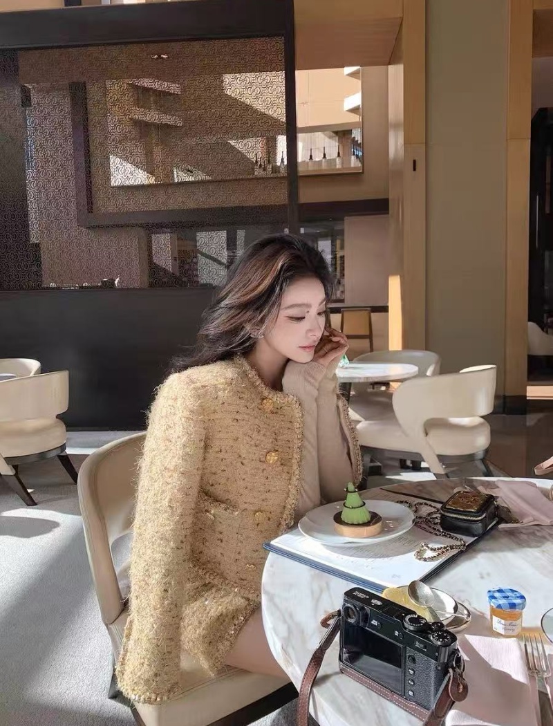 Rhinestone gold short skirt woolen jacket a set for women