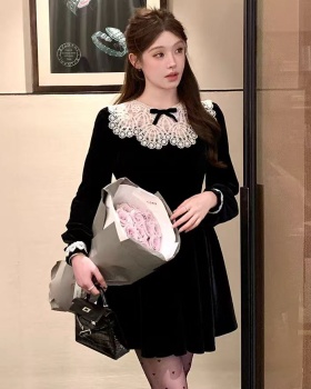 Velvet long sleeve lace dress