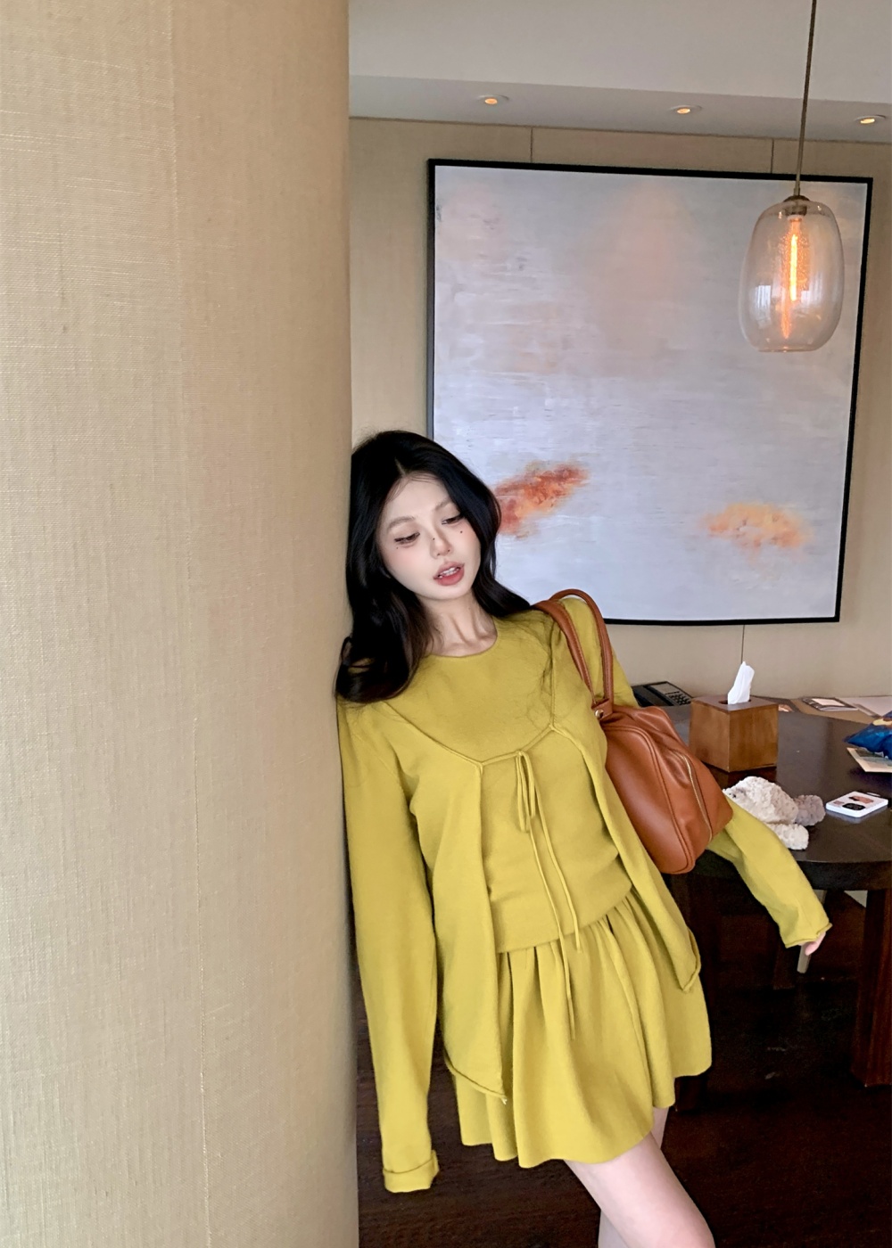 Show young knitted short skirt pleated vest 3pcs set