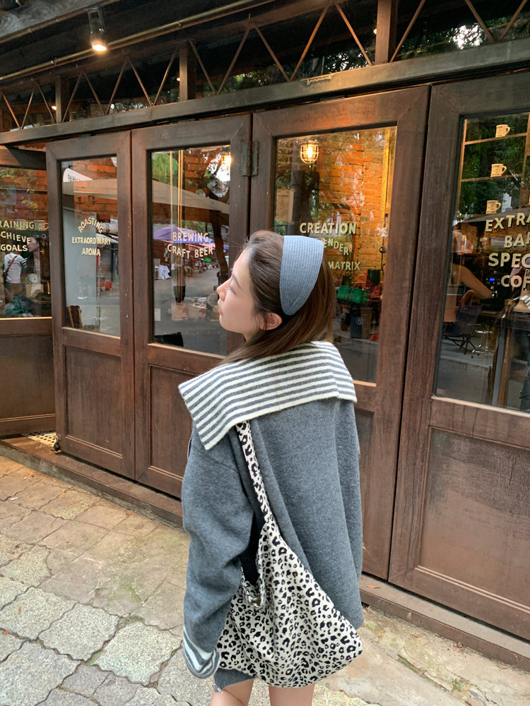 Gray lazy coat navy collar stripe sweater for women