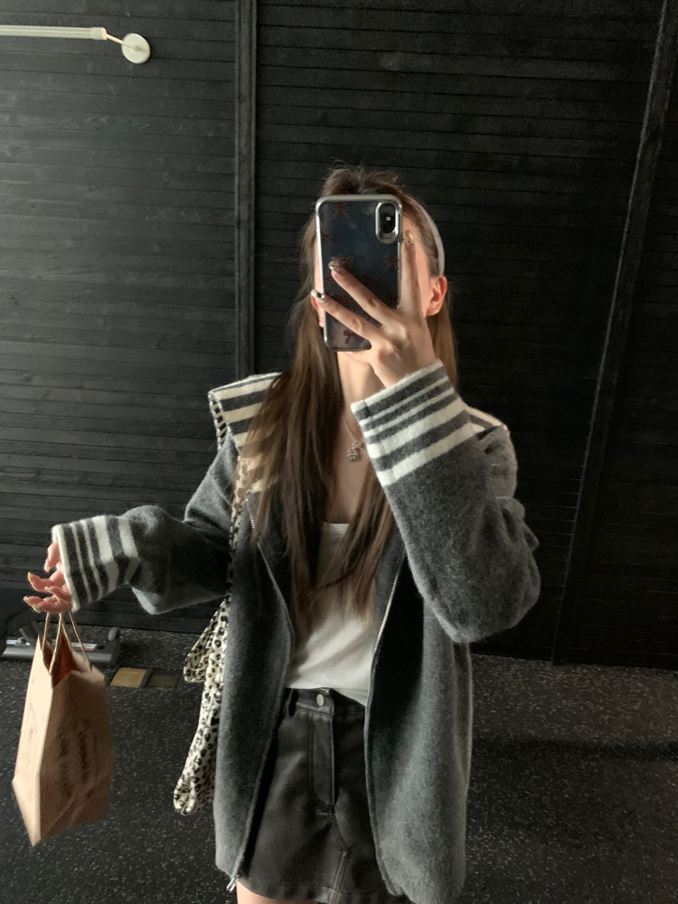 Gray lazy coat navy collar stripe sweater for women