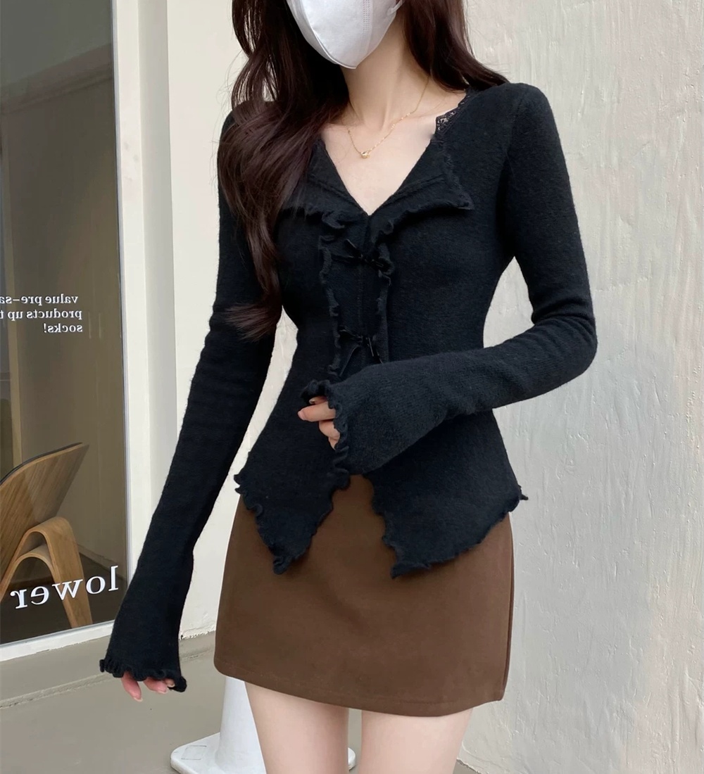 Spring and autumn sweater bottoming shirt