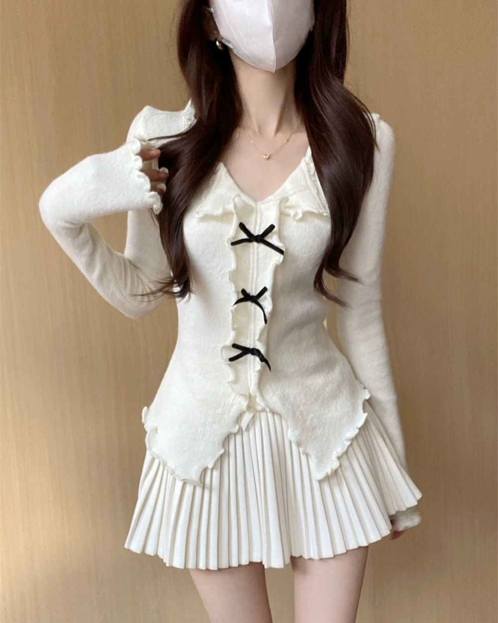 Spring and autumn sweater bottoming shirt