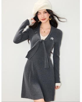 Gray temperament pinched waist T-back A-line slim dress