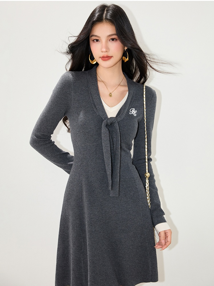 Gray temperament pinched waist T-back A-line slim dress