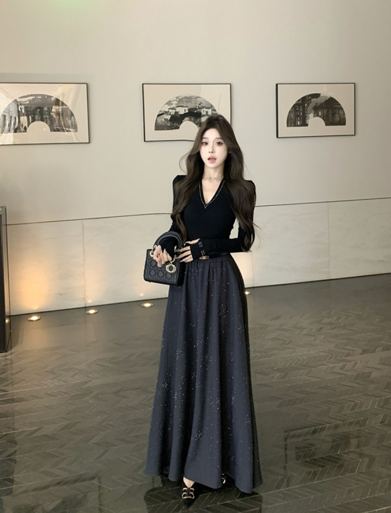 Light luxury V-neck skirt retro tops 2pcs set for women