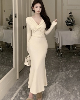 V-neck long dress autumn and winter dress for women