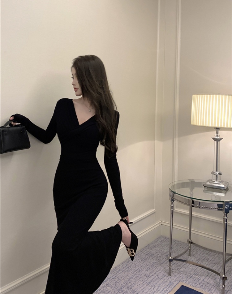 V-neck long dress autumn and winter dress for women