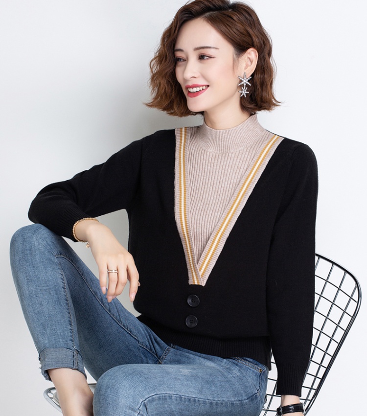 Red Pseudo-two bottoming shirt plus velvet sweater