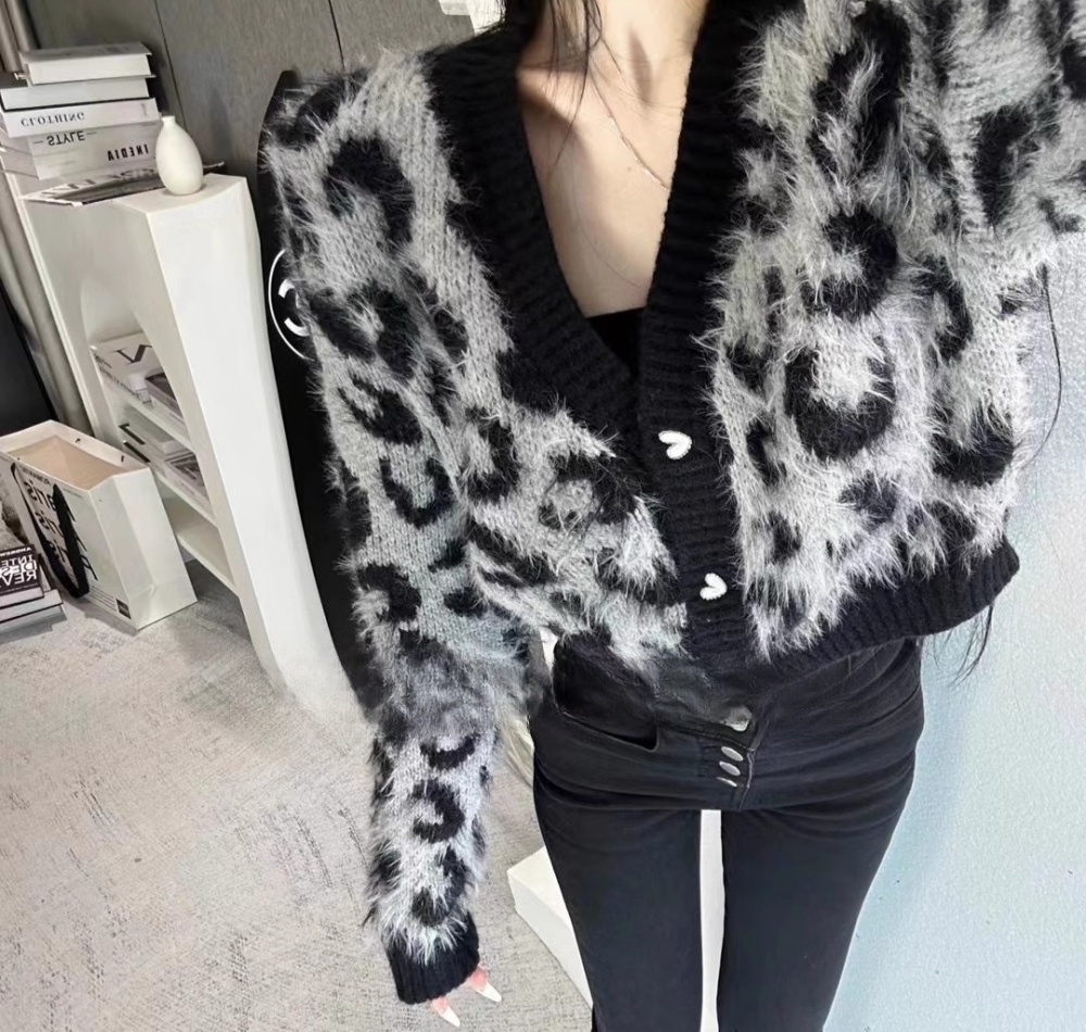 Short loose leopard coat retro knitted sweater for women