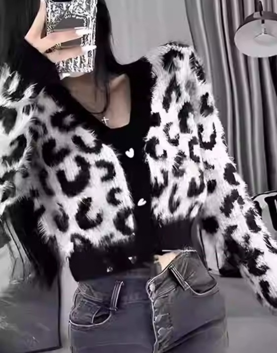 Short loose leopard coat retro knitted sweater for women