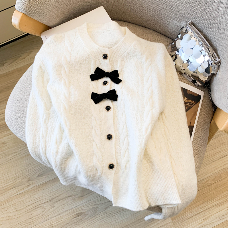 Bow chanelstyle twist thick temperament sweater