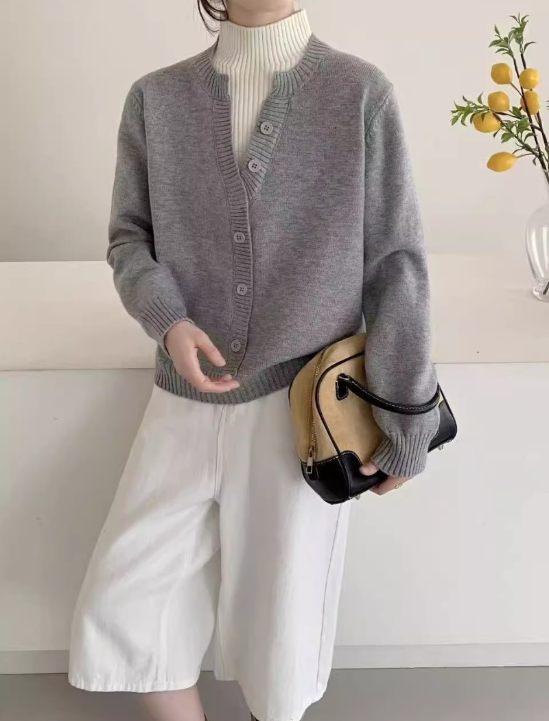 All-match V-neck sweater Pseudo-two tops for women