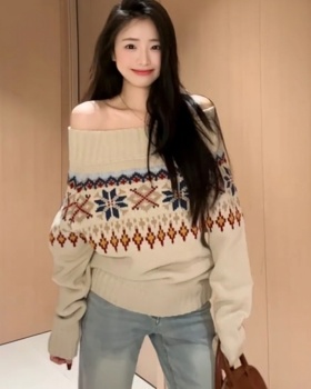 Autumn and winter lazy flat shoulder jacquard sweater