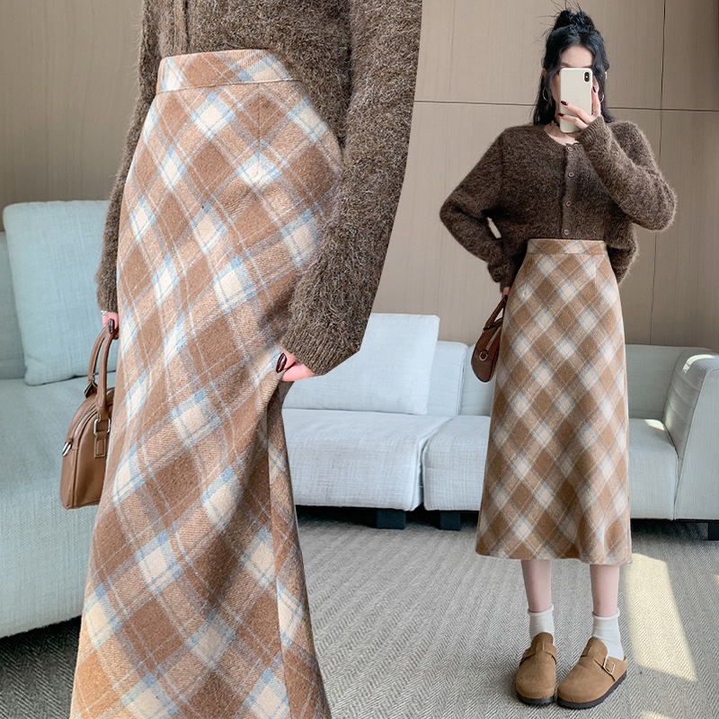 Korean style woolen long thick large yard plaid skirt