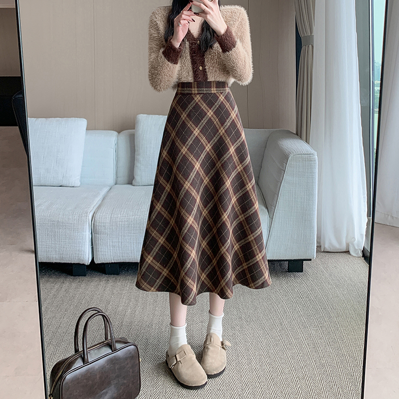 Large yard thick long skirt plaid skirt for women