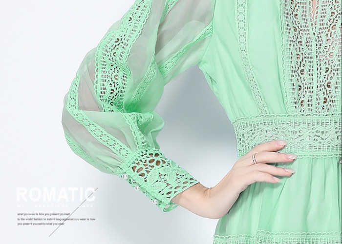 Retro lantern sleeve splice lace V-neck dress