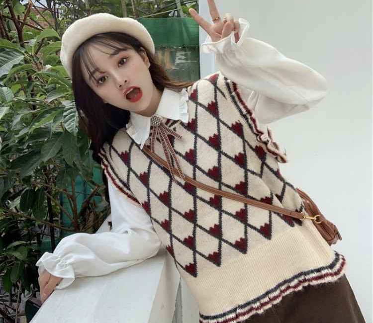 Knitted sweater sleeveless waistcoat for women