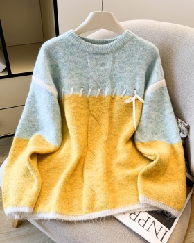 Niche V-neck splice sweater for women