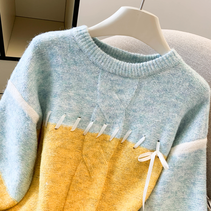 Niche V-neck splice sweater for women