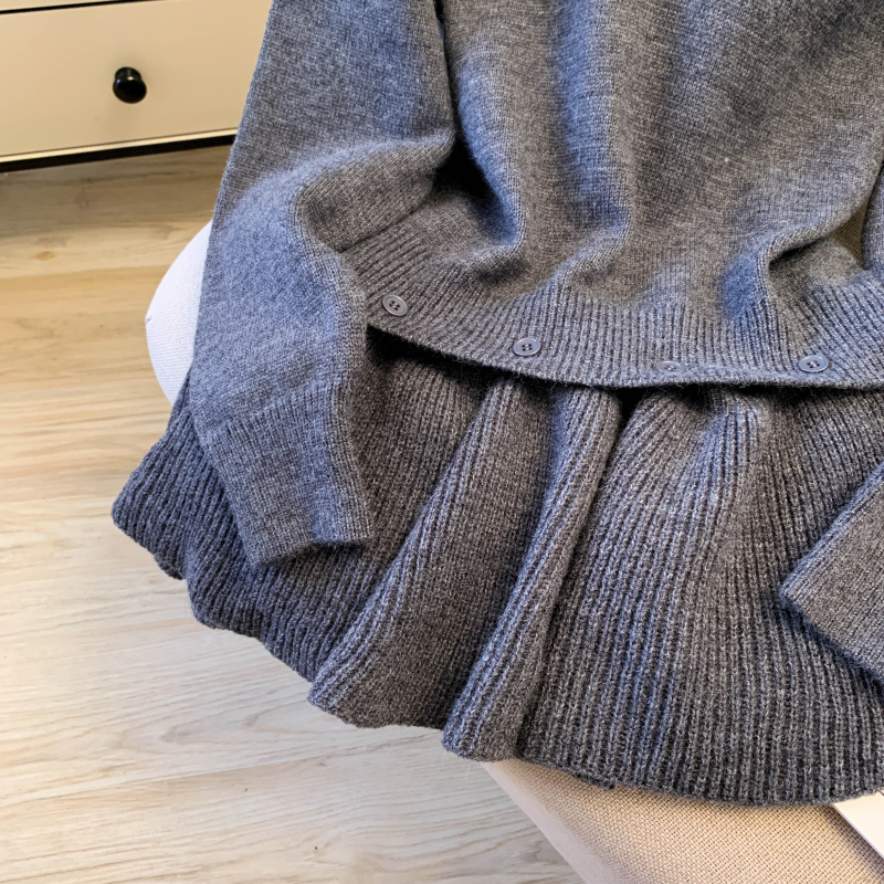 Removable sweater pullover tops a set for women