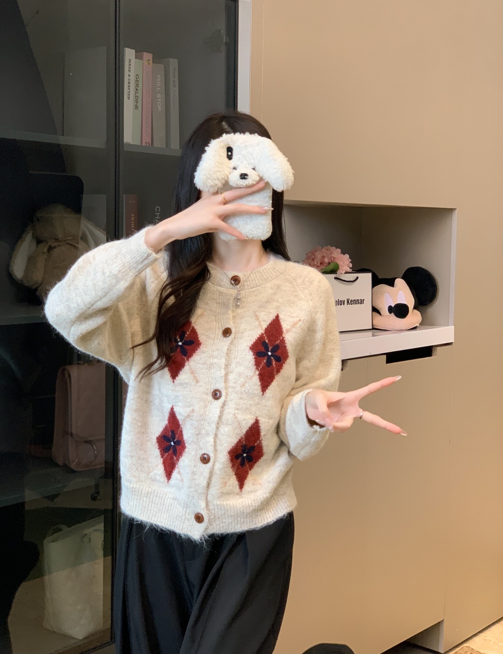 Embroidery round neck quilted sweater lazy retro cardigan