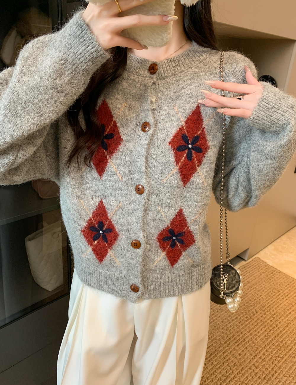 Embroidery round neck quilted sweater lazy retro cardigan