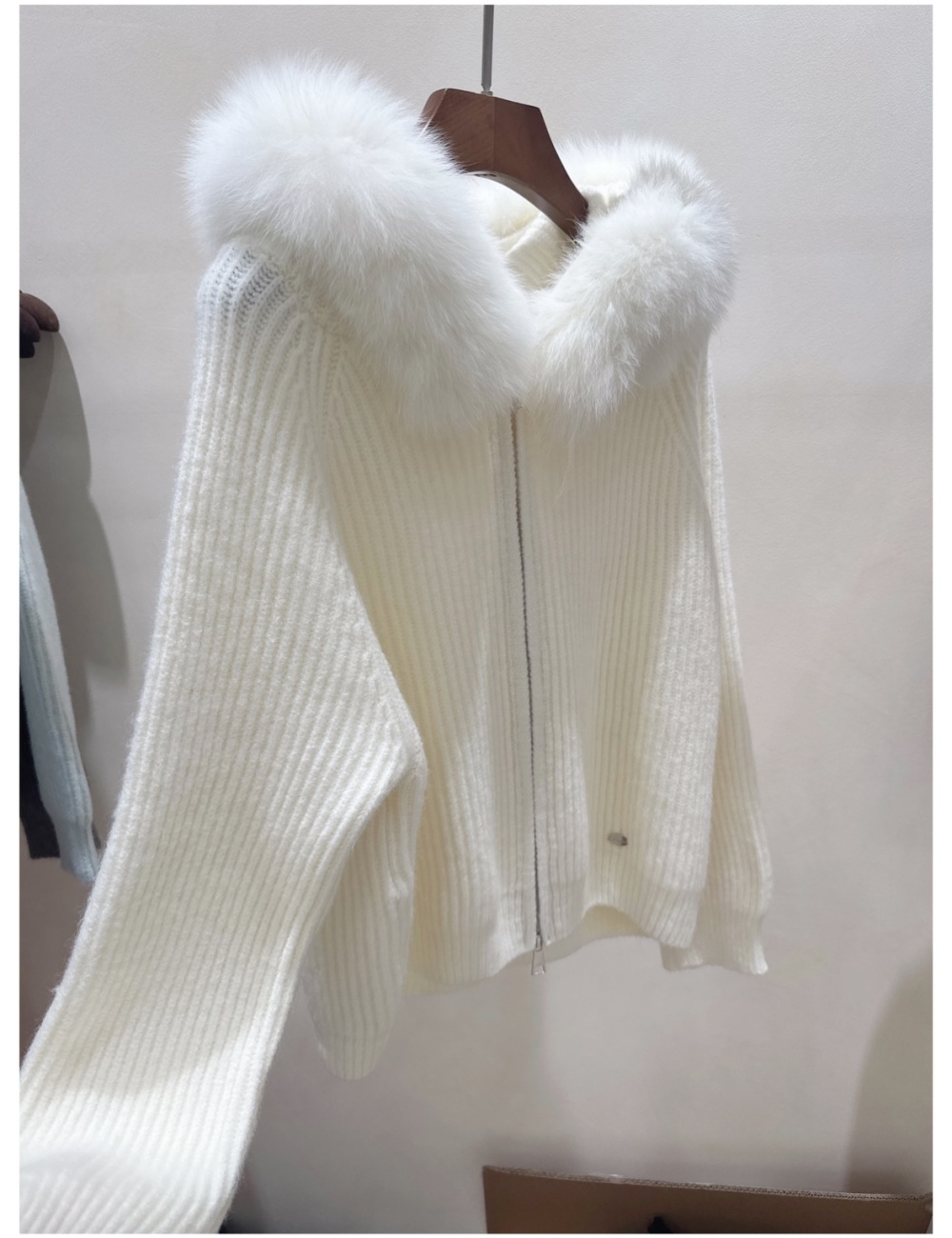 Fox fur collar zip coat short sweater for women