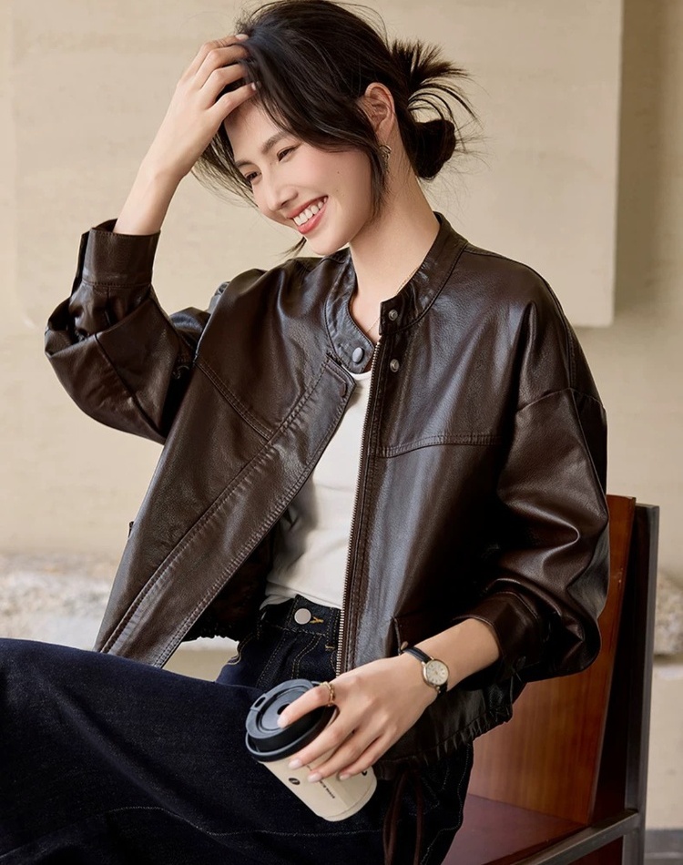 Retro removable hat plus velvet coat for women
