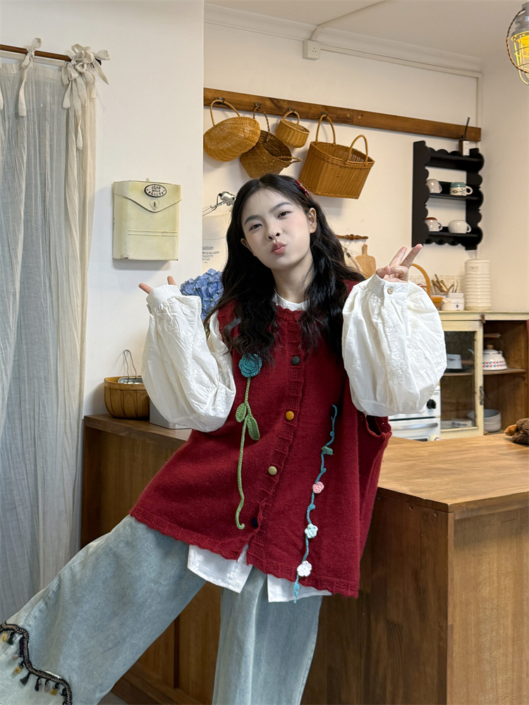 Art loose sweater embroidered waistcoat for women