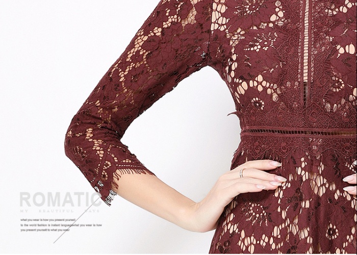 Light luxury round neck hollow slim France style dress