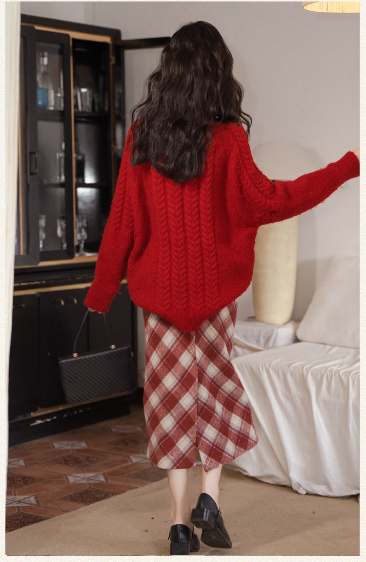 Twist knitted loose sweater lazy red V-neck skirt a set