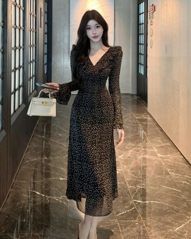 Black long sleeve temperament dress for women