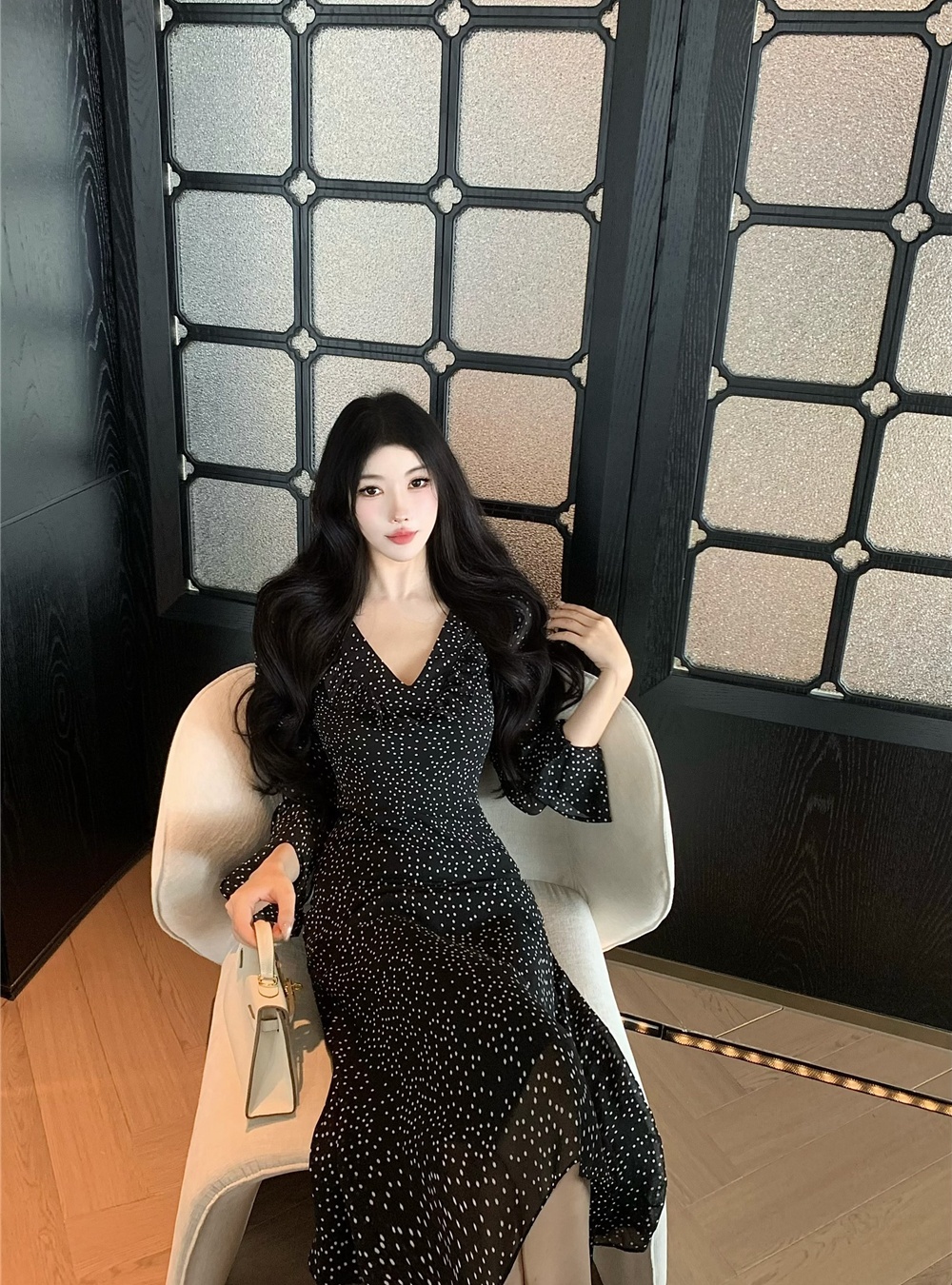 Black long sleeve temperament dress for women