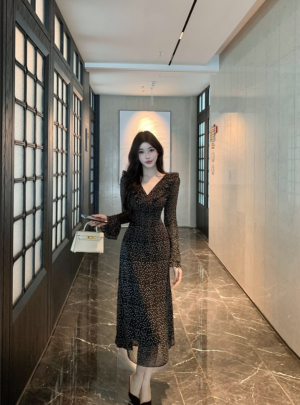 Black long sleeve temperament dress for women
